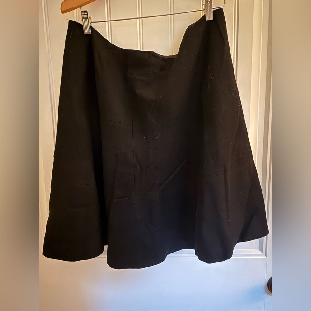 Boden Classic Black Midi Skirt